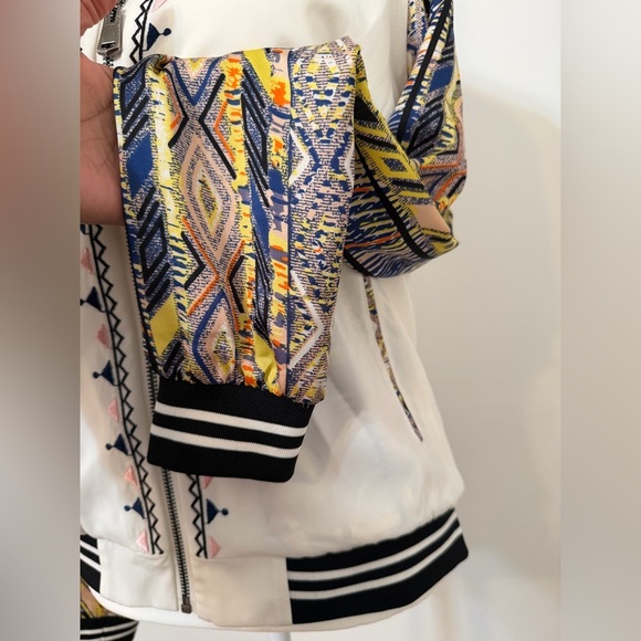 BKE Size M Women's Cream and Multicolor Bomber Jacket - Picture 5 of 15